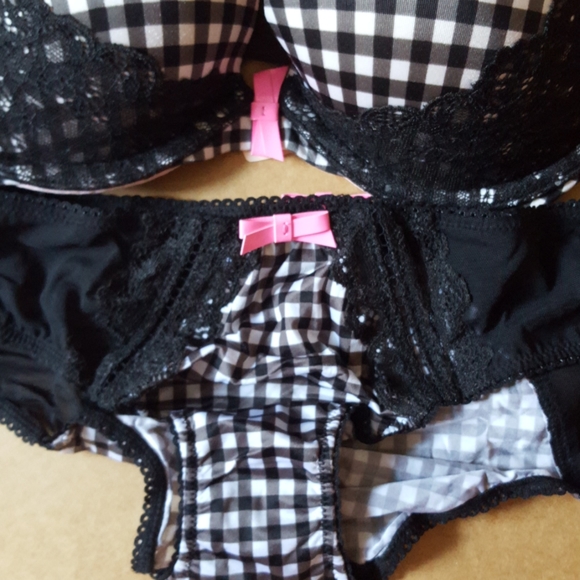 Victoria's secret very sexy plaid lace 32C medium - Picture 5 of 6